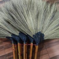 ราคา ไม้กวาดอ่อนด้ามไม้เกรดA ยกมัด 10ด้าม (46951762960)