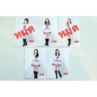 ราคา รูปสุ่มหนังสือ 2 ปี เนย น้ำหนึ่ง ปัญ แก้ว โมบาย BNK48 (2674757128)