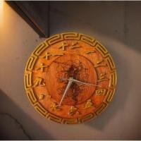 ราคา นาฬิกาไม้นำโชคลงสีไม้สักทองแกะสลักรูปราชาวานรฉีเทียนต้าเซิ่งซุนหงอคงหรือเห้งเจียในตำนานผู้ปราบมารและอุปสรรค์เลขจีนWuKong (25774028525)