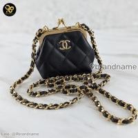 ราคา Chanel Lambskin Quilted Mini Kiss Lock Clutch With Chain Black มือสอง ก่อนสั่งซื้อทักแชทก่อนนะคะ (27223459983)