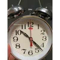 ราคา นาฬิกาตั้งโต๊ะ ไขลาน เดินแต่ไม่นาน ปลุกดัง (24828887801)