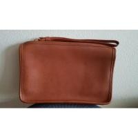 ราคา กระเป๋าหนังแท้คล้องมือ Coach ของแท้ (5075354042)