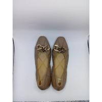 ราคา SHU BRAND SIZE 40 รองเท้าคัชชูผู้หญิง ใส่ทำงาน ใส่ได้หลายโอกาส *ตำหนิพื้นลอก ไม่มีผลต่อการสวมใส่ (27782163946)