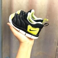 ราคา รองเท้าเด็ก Nike dynamo free Sz.12 ความเท้า 12.5-13cm (6511543069)