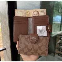 ราคา Coach MEDIUM CORNER ZIP WALLET IN SIGNATURE CANVAS (แท้) (20347436247)