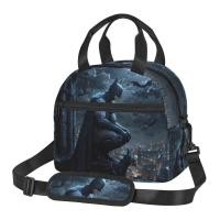 ราคา แบทแมน อาหารกลางวัน กล่อง กระเป๋าใส่อาหารกลางวันหุ้มฉนวนแบบไขว้มือถือพร้อมสายสะพายไหล่ปรับได้และกระเป๋าซิปด้านหน้าเหมาะสําหรับงานปิคนิคและกลางแจ (46353044491)