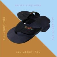 ราคา รองเท้าแตะ หูคีบ ตราดาวเทียม รุ่นขายดี คลาสสิค หูผ้า พลาสลอน - สีดำล้วน พื้นยาง - รองเท้า แตะ ฟองน้ำ หูคีบ หูหนีบ แบบคีบ (8877122382)