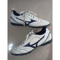 ราคา Mizuno รองเท้าเตะบอล ร้อยปุ่ม ยาว 27cm EU42 มือสอง ของแท้ 100%คู (44200575637)