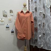 ราคา เสื้อเชิ้ตสีพื้น สีส้มอิฐ (14302384675)