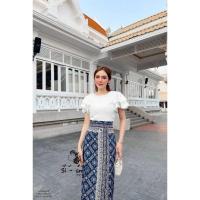 ราคา เซตเสื้อขาวระบายแขน+กระโปรงลายไทย ผ้าดีมาก Tag: Si-am ไซส์M (24463230455)