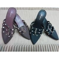 ราคา รองเท้าส้นสูงหัวแหลมแต่งหมุดสีทองสไตล์ Valentino ยางซิลิโคลนเกรดดี!! (5636956567)