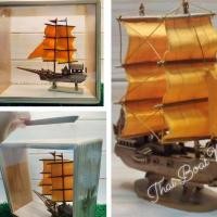ราคา เรือสำเภาจำลองไม้สักทองพร้อมตู้โชว์ขนาด12*27*26ซม.งานแฮนเมดของขวัญของฝากของระลึก (27169567364)