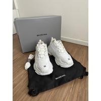 ราคา BALENCIAGA Triple S ส่งต่อ✅✅ (19376536258)