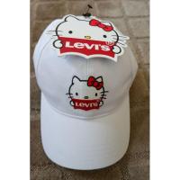 ราคา Levi's x HELLO KITTY cap แท้ % พร้อมส่ง หมวกคิตตี้ สีขาว ยี่ห้อ Levi's (4886663868)