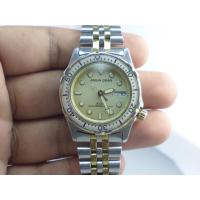 ราคา นาฬิกา Vintage มือสองญี่ปุ่น ALBA AQUA GEAR V743 6010 QUARTZ ผู้ชาย ทรงกลม กรอบเงิน หน้าเหลืองสายสแตนเลส 2 กษัตริย์39mm (41026711807)