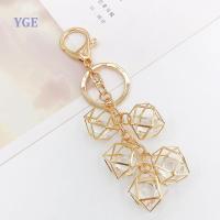 ราคา สง่างามเพทายเรขาคณิตพวงกุญแจสําหรับผู้หญิงสาวสีทองโลหะรถพวงกุญแจเอวกระเป๋าสตางค์ ทริงเก็ต ผู้ถือที่สําคัญเสน่ห์เครื่องประดับของขว (46552632890)