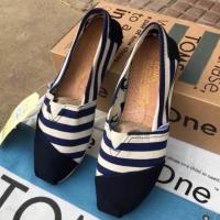 ราคา TOMS women’s classic (1144271917)