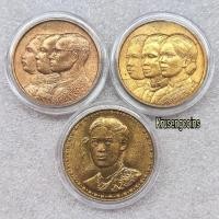 ราคา เหรียญที่ระลึกร.พ.จุฬาลงกรณ์สภากาชาดไทยครบ72ปี พ.ศ.2529 ชุด3เหรียญ3แบบพร้อมตลับ (48103946806)