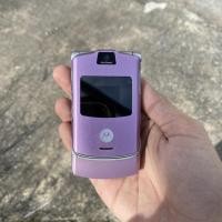 ราคา ☁️ มือถือฝาพับ ของสะสม motorola V3 สีหายาก สภาพน่าสะสม (19351296866)