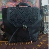 ราคา กระเป๋าเป้หนังแท้บุลการีลิมีเต็ตปักหมุดสีดำมือสอง (22712559695)