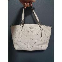 ราคา กระเป๋าถือ มีสายสะพาย Coach พัด 13 นิ้ว ปักหมุดสวย หนังสีขาว (13429898367)