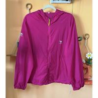 ราคา ส่งต่อ 98% เสื้อคลุมแจ็คเก็ตกันแดด ป้องกันรังสียูวี UV แบรนด์ CAMEL ของแท้ มีฮู้ด สีชมพูอมม่วง ระบายอากาศ แขนยาว มือสอง (29181872907)