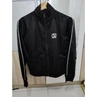 ราคา เสื้อแจ็คเก็ต Converse Tracktop สีดําดั้งเดิม (57601302776)