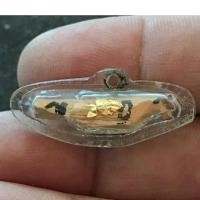 ราคา สาริกาโทน เลี่ยมเดิม หลวงพ่อเคน วัดถ้ำเขาอีโต้ จ.ปราจีนบุรี นกสาริกา ขนาดห้อย ไม้กาหลงเมตตา มหานิยม โชคลาภ ค้าขายดี (22601354320)