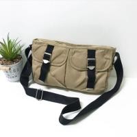 ราคา กระเป๋าสะพายข้าง ยี่ห้อ "Benetton" (2789564411)