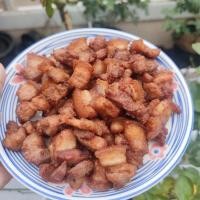 ราคา หมูสามชั้นติดหนังทอดกะปิ 150 กรัม (23184177517)