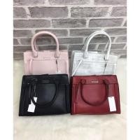 ราคา CHARLES & KEITH Front Zip Structured Bag (400249855)
