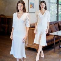 ราคา ชุดเดรสออกงานสีขาว คอวี แขนสามส่วน แนวเรียบหรู สวยดูดี ใส่ทำงาน ใส่ออกงาน ไปงานแต่ง (6379417218)