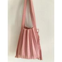 ราคา Glitter Pink Pleated Tote bag ✨ (42424447631)