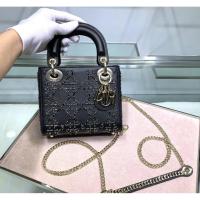 ราคา Dior Lady Three-Grid กระเป๋าสตางค์ มินิหนังลูกวัว ปักลูกปัดสีดำ พร้อมสายคล้องถอดออกได้ (44802677047)