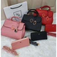 ราคา กระเป๋าสะพาย แบ่งขายก็มีน้า New‼️LYN Clementine งานเซตคุ้ม ใบใหญ่ (1164241053)