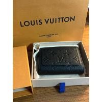 ราคา ❌SOLD❌ *มือสองแท้ * กระเป๋าสตางค์ Louis Vuitton รุ่น Cléa มือสองสภาพดี (26268381472)