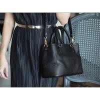 ราคา Charin bag กระเป๋าหนังวัวแท้ มือ2 สภาพ99% (2420985712)