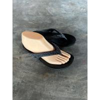 ราคา crocsขายรองเท้าแตะของแท้สภาพสวยทรงสวยใส้ขึ้นมาขับเท้ามาก เท้าดูขาวสวยใส่สบายน่าใช้มากค่ะSize36/W6 ราคา 370 บาท (19894791748)