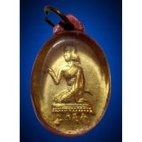 ราคา นางกวัก หลวงพ่อจง วัดหน้าต่างนอก เหรียญนางกวัก มาพร้อมเลี่ยมเลนส์ขยายโบราณอายุหลายสิบปี สภาพกะไหล่ทองยังสวยงดงามยิ่ง (28631665152)