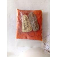 ราคา ผงสุพรรณ ลีลาเนื้อดิน พร้อมผ้ายันต์ จีวร เขียนมือ ไม่ทราบสำนัก (43955129036)