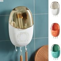 ราคา กล่องเก็บตะเกียบสีงาช้างกรงตะเกียบติดผนังพลาสติกสร้างสรรค์พร้อมฝาปิดและตะขอระบายน้ํากล่องเก็บช้อนส้อมกันฝุ่นบ้าน (24047827775)