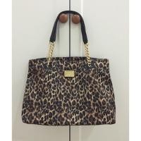 ราคา กระเป๋า Victoria's secret **มือสอง** (49406374)