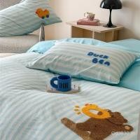 ราคา ชุดเครื่องนอนสำเร็จรูปสีฟ้าคราม พร้อมผ้าห่มและผ้าเช็ดตัว ทำจากผ้าฝ้ายคุณภาพดี มาตรฐานห้องพักราคาประหยัด (49300182132)