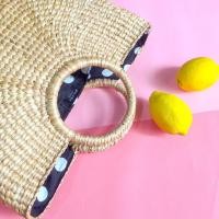 ราคา กระเป๋าสานทรงครึ่งวงกลม Medium Halfmoon Bay (3745037104)