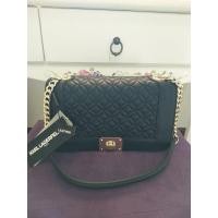 ราคา Karl Lagerfeld Paris L-LARA Lamp กระเป๋าสะพายไหล่ สีดำ แท้% มือสอง (1630960594)