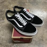 ราคา (ของแท้*มือ2*) รองเท้า Vans Old Skool สี Black/White สภาพใหม่มาก สียอดฮิต ของแท้จาก shop vans siam discovery!! (12316492073)