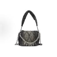 ราคา DIESEL Charm-D size S กระเป๋าผู้หญิงสินคือมือ 1 (25145383621)