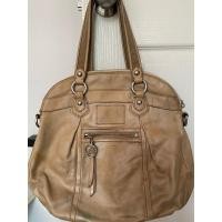 ราคา coach แท้100% วินเทจ ทรงโดม สภาพสวย ตำหนิขาดสายยาว ขนาดฐาน13นิ้วสูง12นิ้ว (29370060454)