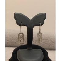 ราคา Used ต่างหู Dior แท้สวยน่ารักมากค่ะ (17198060883)