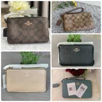 ราคา พร้อมส่ง สั่งสีทางแชทก่อนสั่งค่ะ แท้ Coach Wristlet คล้องมือ 2 ซิป ไซส์ S (11311542127)